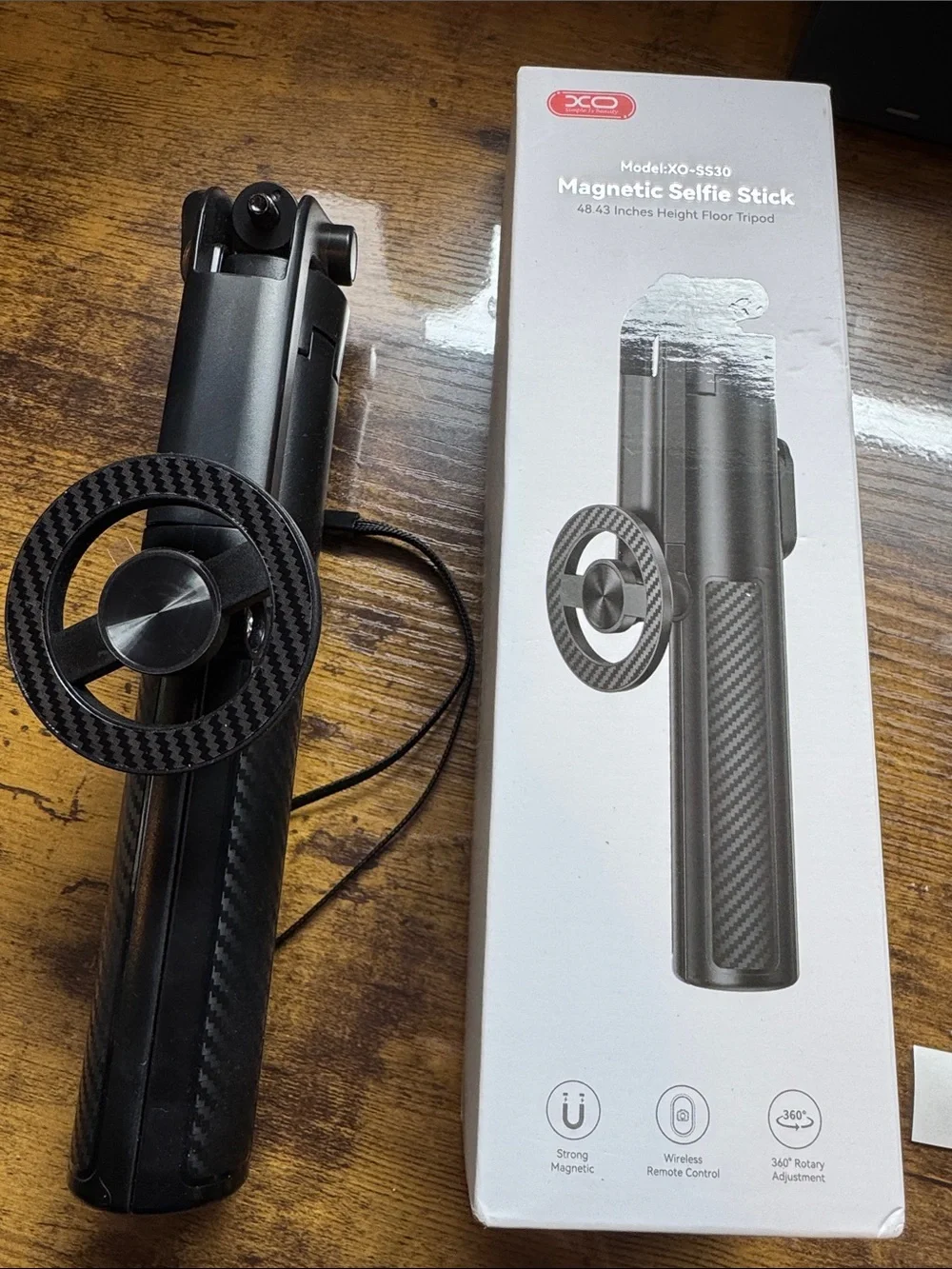 Black Bluetooth Selfie Stick Tripod with Remote for Smartphones